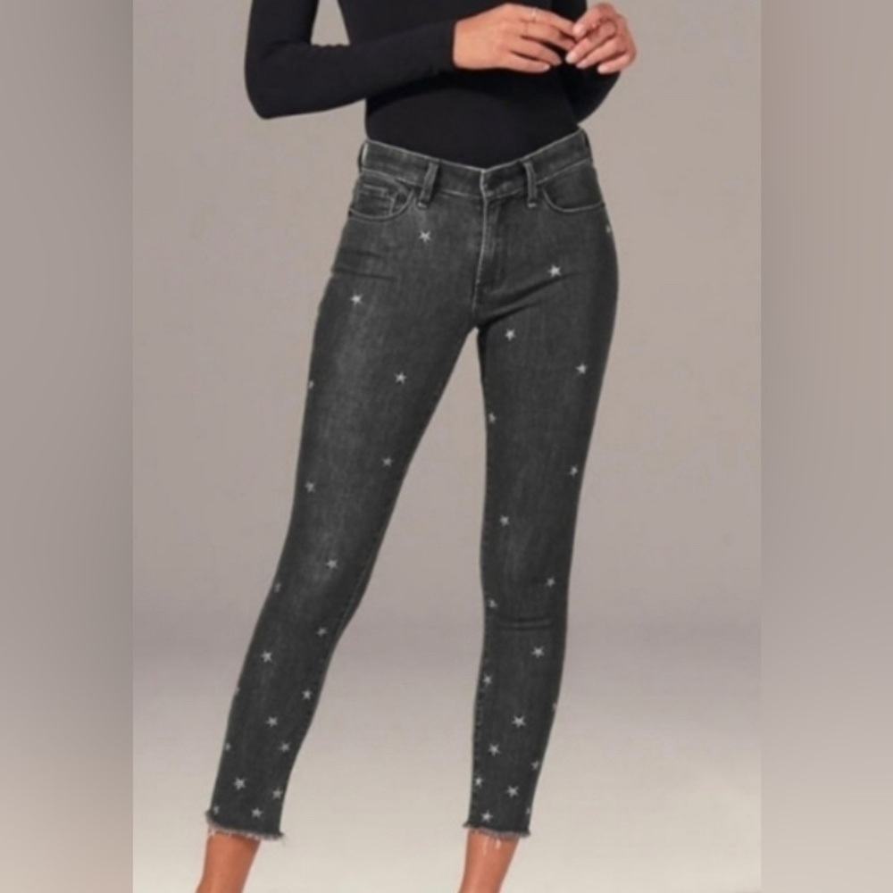 Abercrombie & Fitch Embroidered Star Ankle Jean High Rise